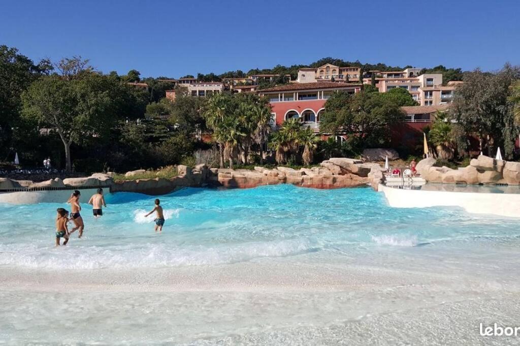 Les Restanques Bougainvillee 2051 Grimaud Kültér fotó