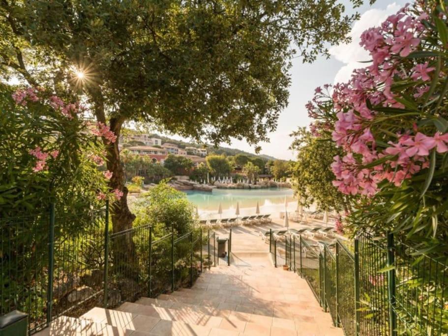 Les Restanques Bougainvillee 2051 Grimaud Kültér fotó