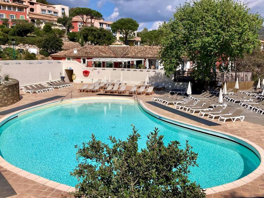 Les Restanques Bougainvillee 2051 Grimaud Kültér fotó