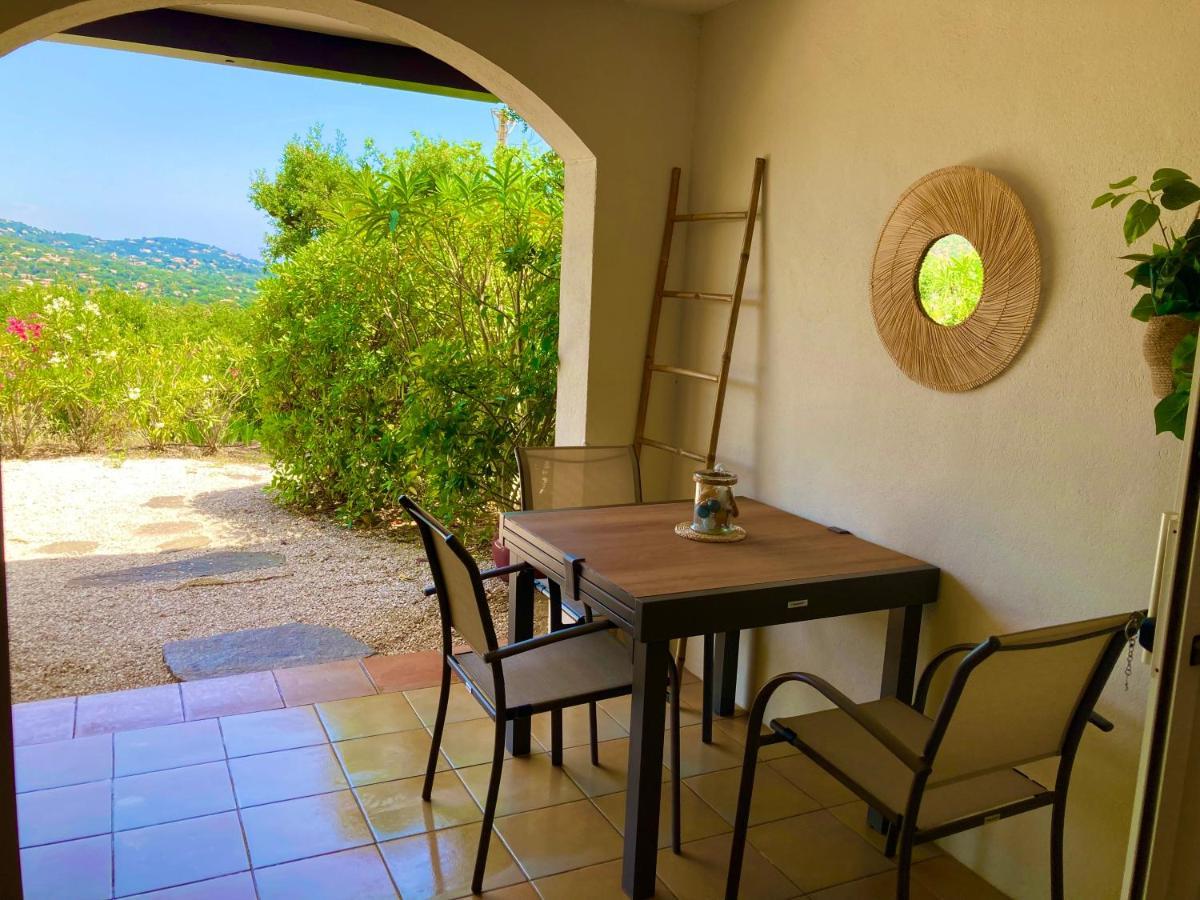 Les Restanques Bougainvillee 2051 Grimaud Kültér fotó